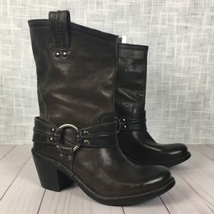 Frye Carmen leather harness boot, brown, size 6